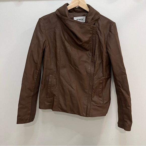 NWT BB Dakota Faux Leather Jacket w/ Zipper & Asymmetrical Collar - Picture 5 of 10